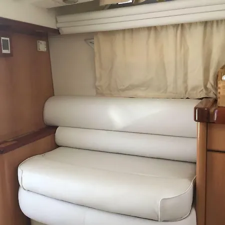 Eufemia Bådhotel *